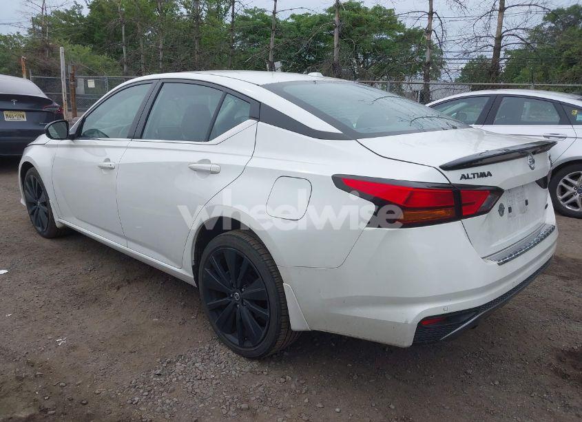 Photo 3 of 2022 Nissan Altima SR INTELLIGENT AWD (VIN 1N4BL4CW0NN385180)