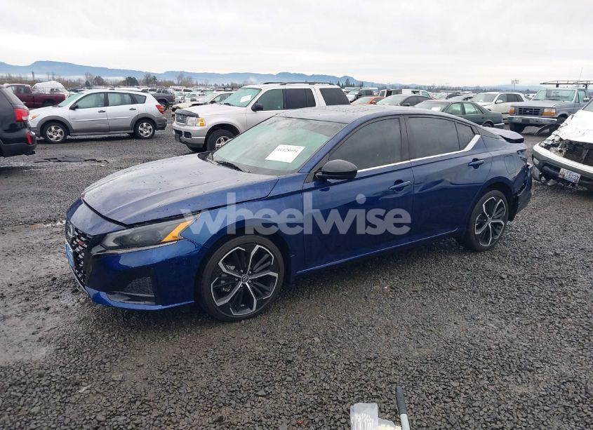 Photo 2 of 2023 Nissan Altima SR INTELLIGENT AWD (VIN 1N4BL4CW0PN300941)