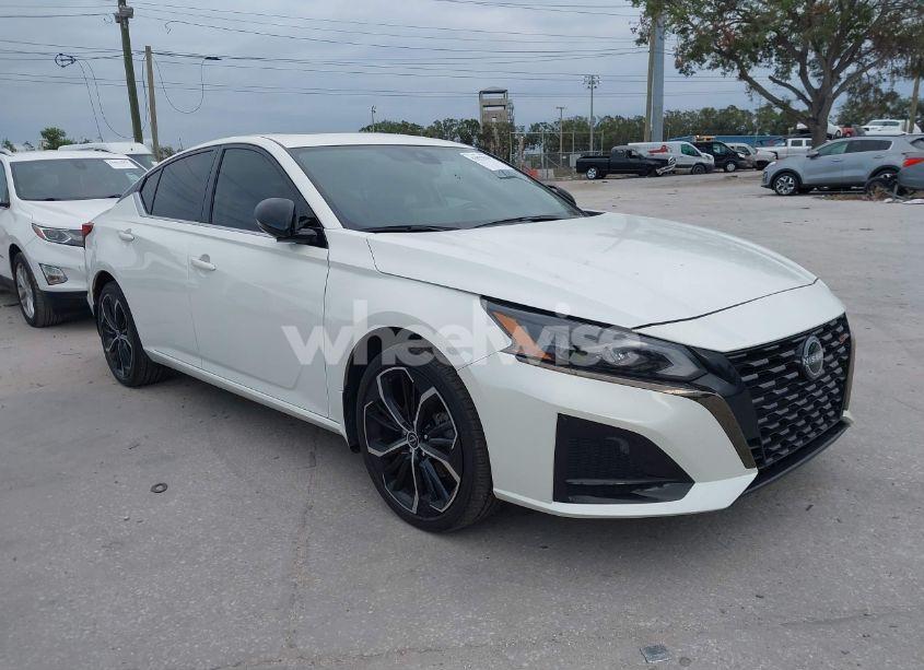 2023 Nissan Altima SR INTELLIGENT AWD (VIN 1N4BL4CW0PN321465) main photo