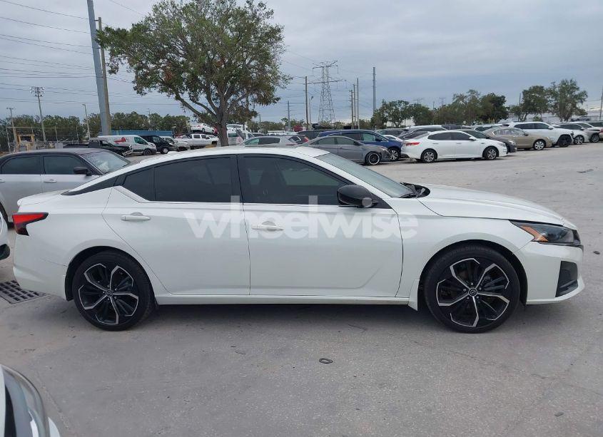 Photo 13 of 2023 Nissan Altima SR INTELLIGENT AWD (VIN 1N4BL4CW0PN321465)