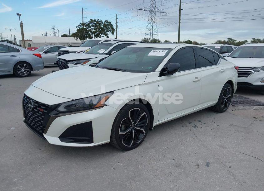 Photo 2 of 2023 Nissan Altima SR INTELLIGENT AWD (VIN 1N4BL4CW0PN321465)