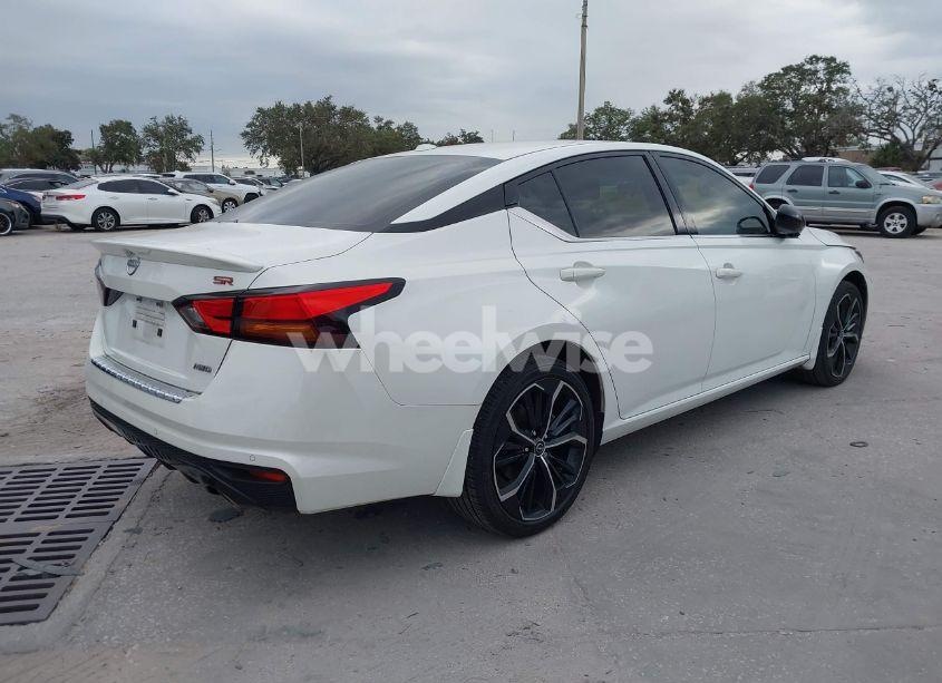 Photo 4 of 2023 Nissan Altima SR INTELLIGENT AWD (VIN 1N4BL4CW0PN321465)