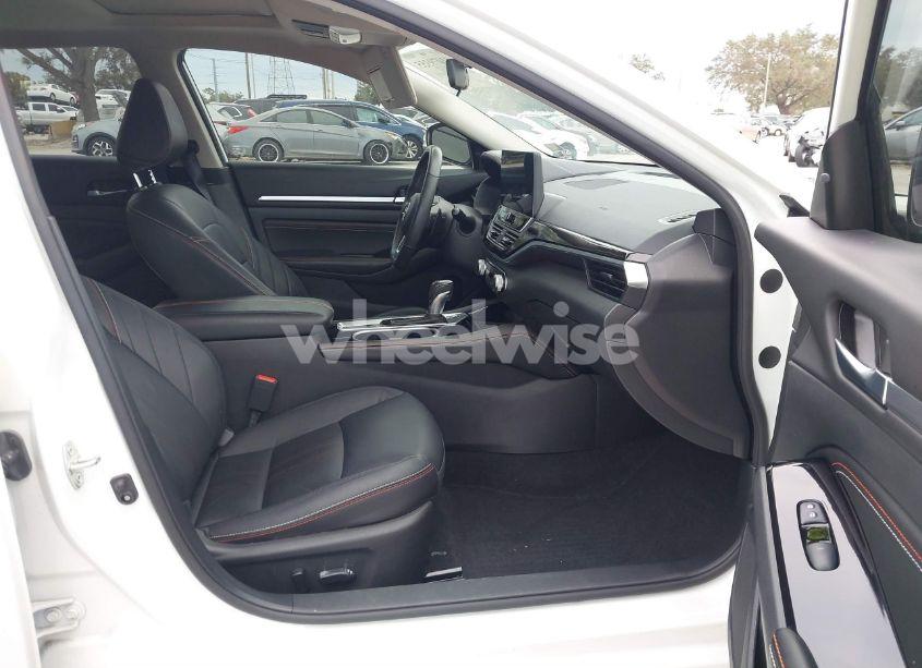 Photo 5 of 2023 Nissan Altima SR INTELLIGENT AWD (VIN 1N4BL4CW0PN321465)