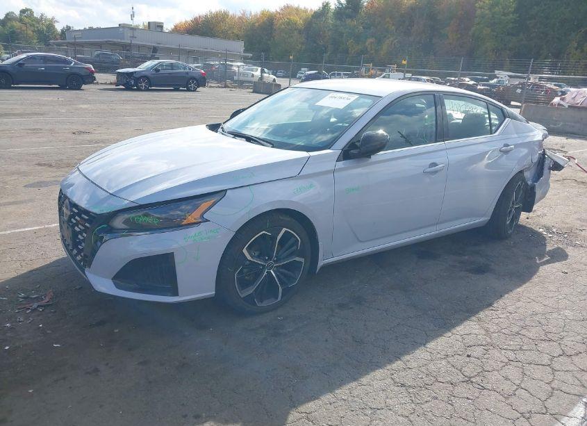 Photo 2 of 2024 Nissan Altima SR INTELLIGENT AWD (VIN 1N4BL4CW0RN310338)