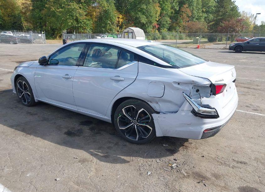 Photo 3 of 2024 Nissan Altima SR INTELLIGENT AWD (VIN 1N4BL4CW0RN310338)