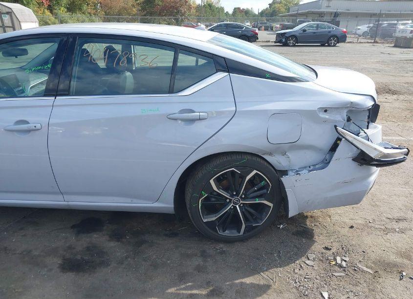 Photo 6 of 2024 Nissan Altima SR INTELLIGENT AWD (VIN 1N4BL4CW0RN310338)