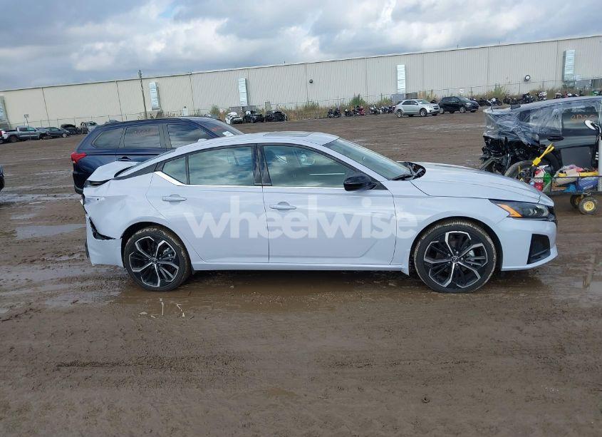 Photo 13 of 2024 Nissan Altima SR INTELLIGENT AWD (VIN 1N4BL4CW0RN362889)