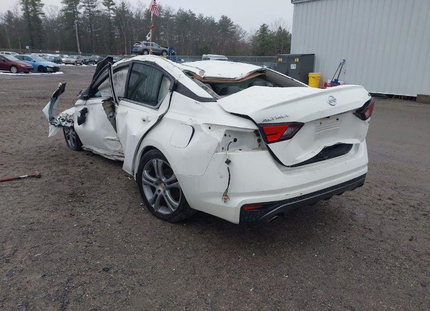 Photo 3 of 2019 Nissan Altima 2.5 SR (VIN 1N4BL4CW1KC213442)