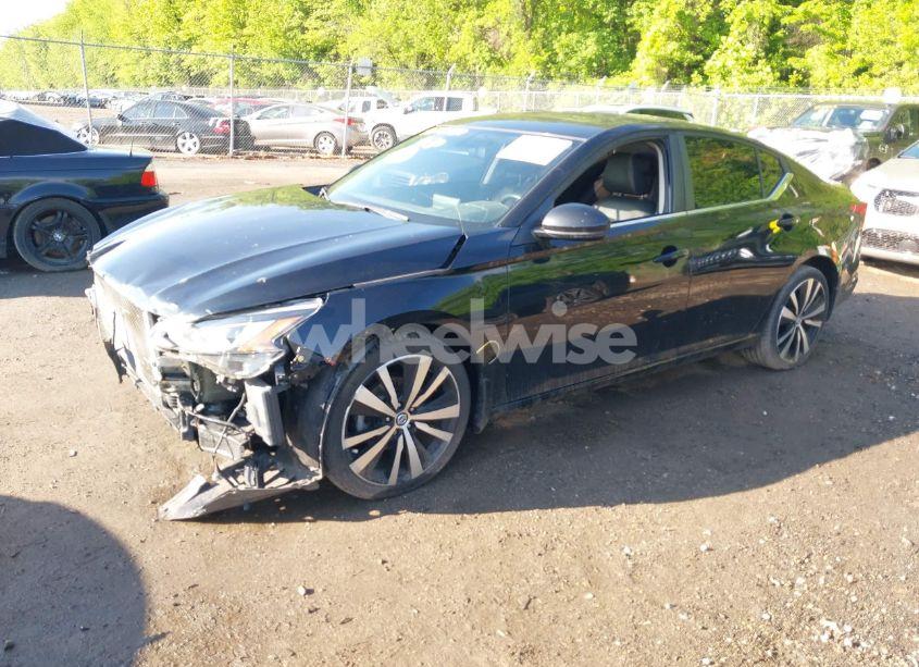 Photo 2 of 2019 Nissan Altima 2.5 SR (VIN 1N4BL4CW1KN311083)