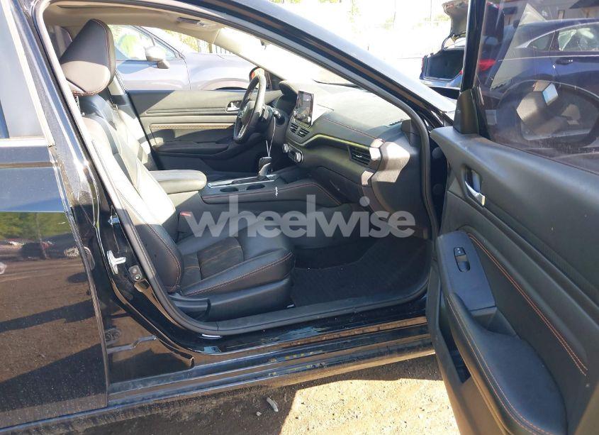 Photo 5 of 2019 Nissan Altima 2.5 SR (VIN 1N4BL4CW1KN311083)