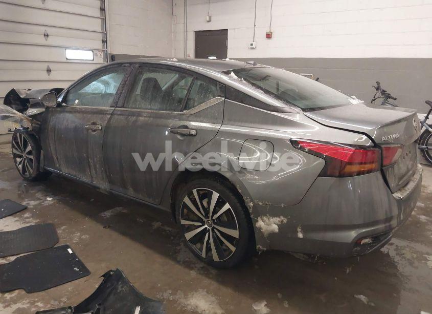Photo 3 of 2021 Nissan Altima SR INTELLIGENT AWD (VIN 1N4BL4CW1MN417682)