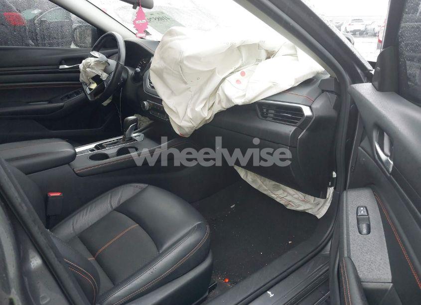 Photo 5 of 2022 Nissan Altima SR INTELLIGENT AWD (VIN 1N4BL4CW1NN314778)