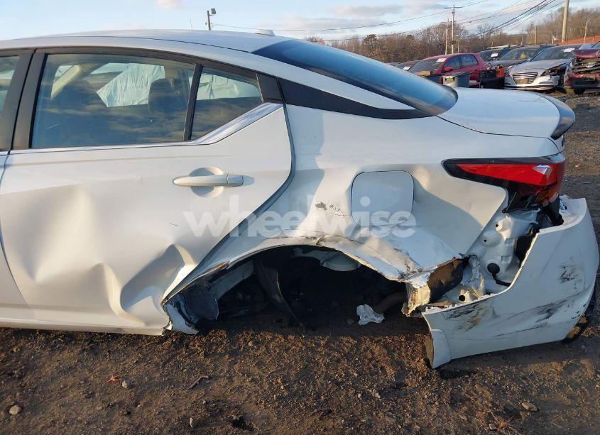 Photo 6 of 2022 Nissan Altima SR INTELLIGENT AWD (VIN 1N4BL4CW1NN340846)