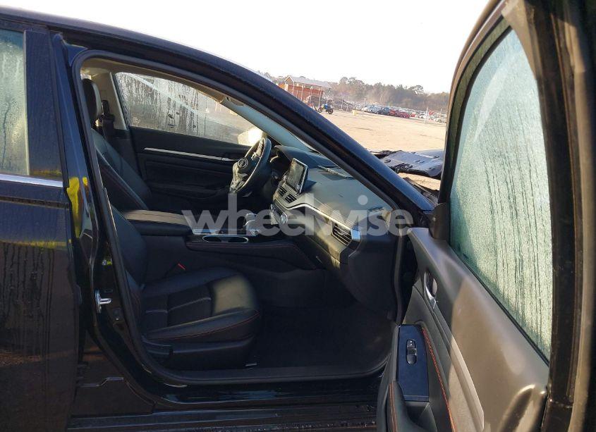 Photo 5 of 2023 Nissan Altima SR INTELLIGENT AWD (VIN 1N4BL4CW1PN326822)