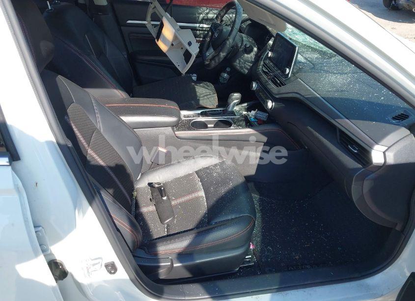 Photo 5 of 2023 Nissan Altima SR INTELLIGENT AWD (VIN 1N4BL4CW1PN359254)