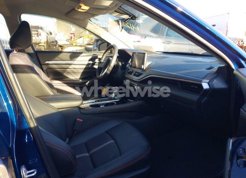 Photo 5 of 2023 Nissan Altima SR INTELLIGENT AWD (VIN 1N4BL4CW1PN425267)