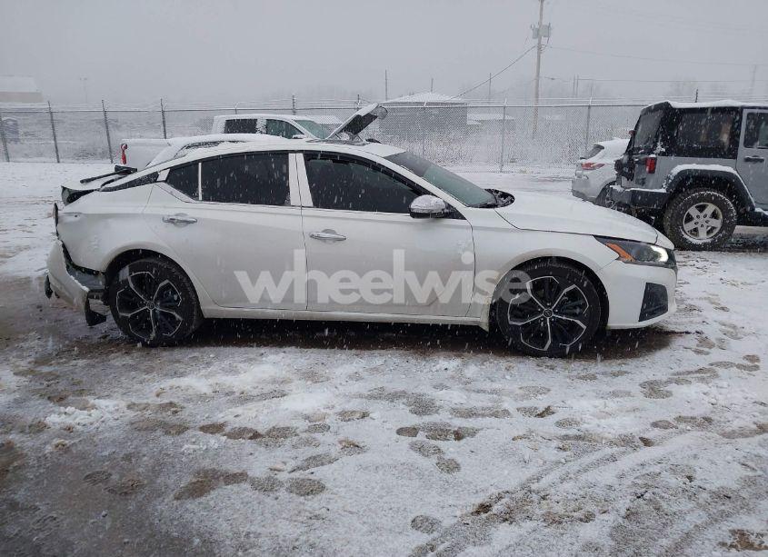 Photo 13 of 2024 Nissan Altima SR INTELLIGENT AWD (VIN 1N4BL4CW1RN320859)