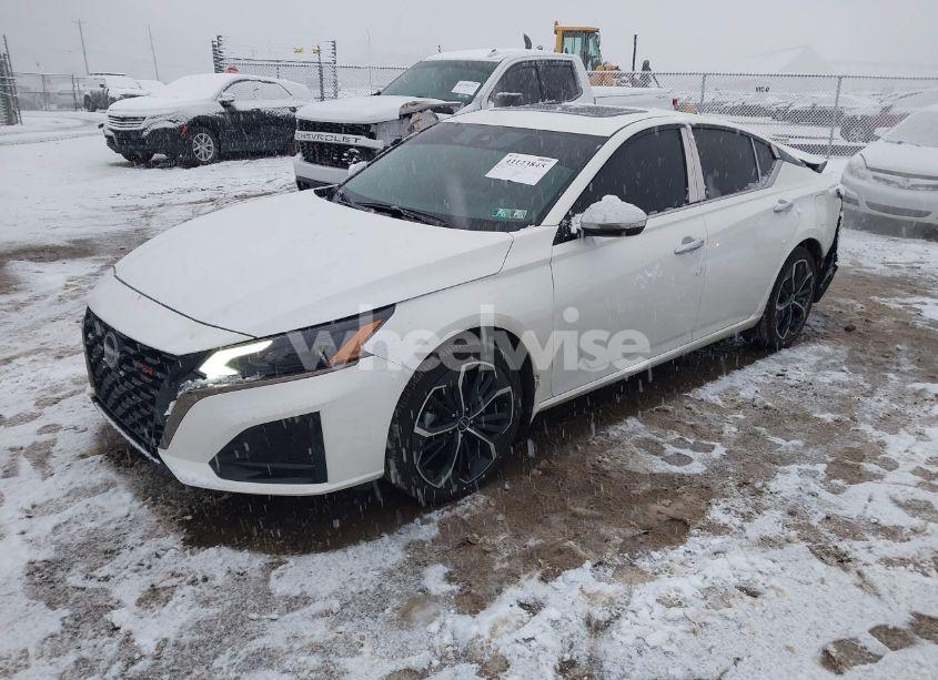 Photo 2 of 2024 Nissan Altima SR INTELLIGENT AWD (VIN 1N4BL4CW1RN320859)