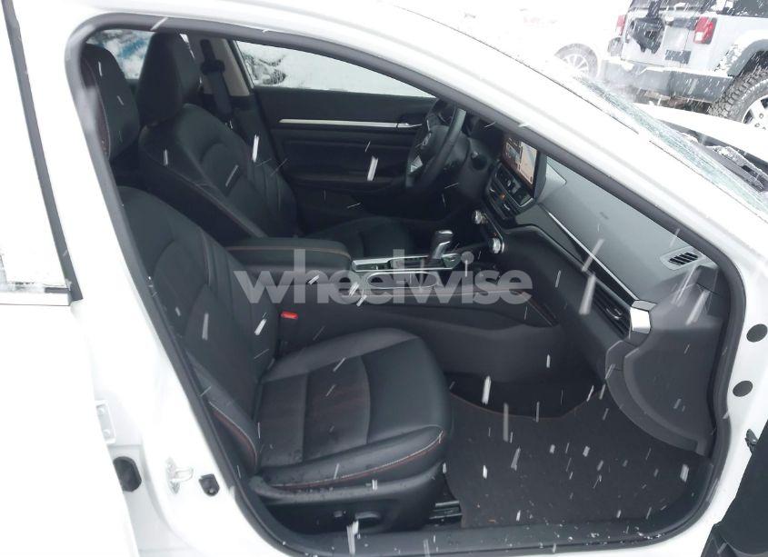 Photo 5 of 2024 Nissan Altima SR INTELLIGENT AWD (VIN 1N4BL4CW1RN320859)