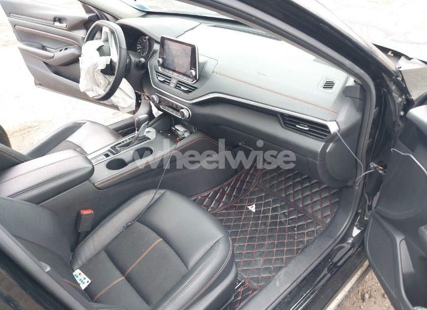 Photo 5 of 2021 Nissan Altima SR INTELLIGENT AWD (VIN 1N4BL4CW2MN396308)