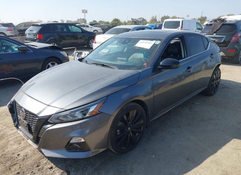 Photo 2 of 2022 Nissan Altima SR INTELLIGENT AWD (VIN 1N4BL4CW2NN312487)