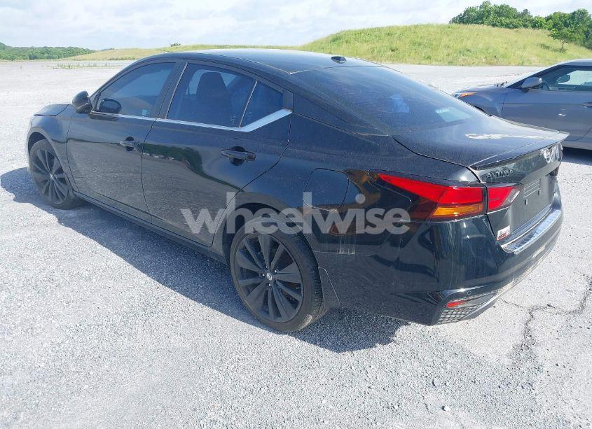 Photo 3 of 2022 Nissan Altima SR INTELLIGENT AWD (VIN 1N4BL4CW2NN399064)