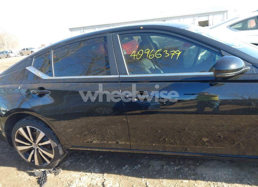 Photo 13 of 2019 Nissan Altima 2.5 SR (VIN 1N4BL4CW3KN301428)