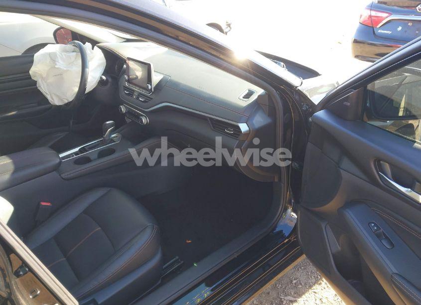 Photo 5 of 2019 Nissan Altima 2.5 SR (VIN 1N4BL4CW3KN301428)