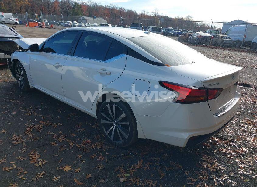 Photo 3 of 2019 Nissan Altima 2.5 SR (VIN 1N4BL4CW3KN304720)