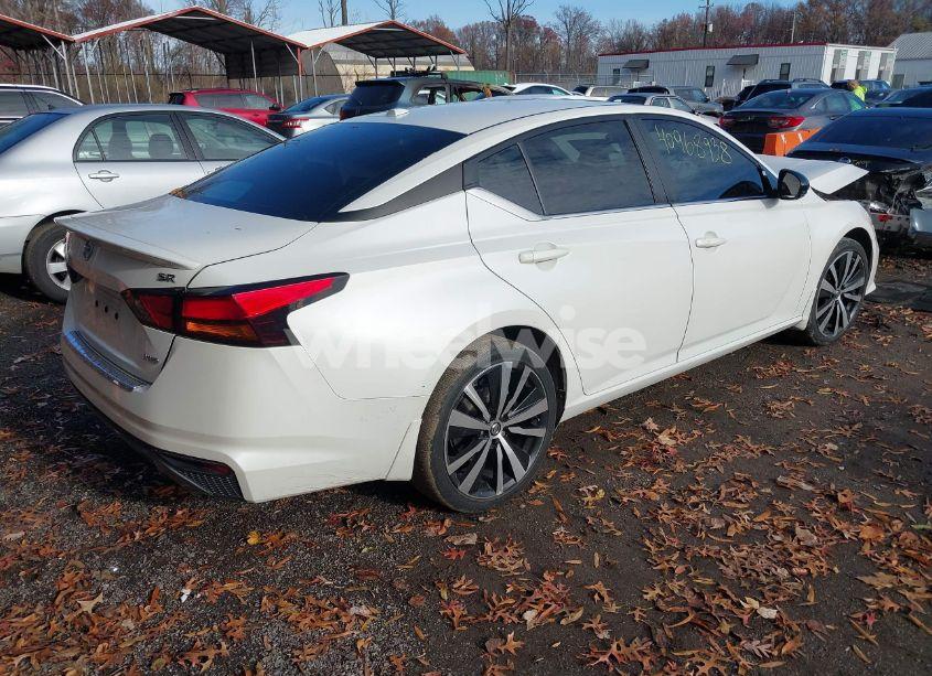 Photo 4 of 2019 Nissan Altima 2.5 SR (VIN 1N4BL4CW3KN304720)