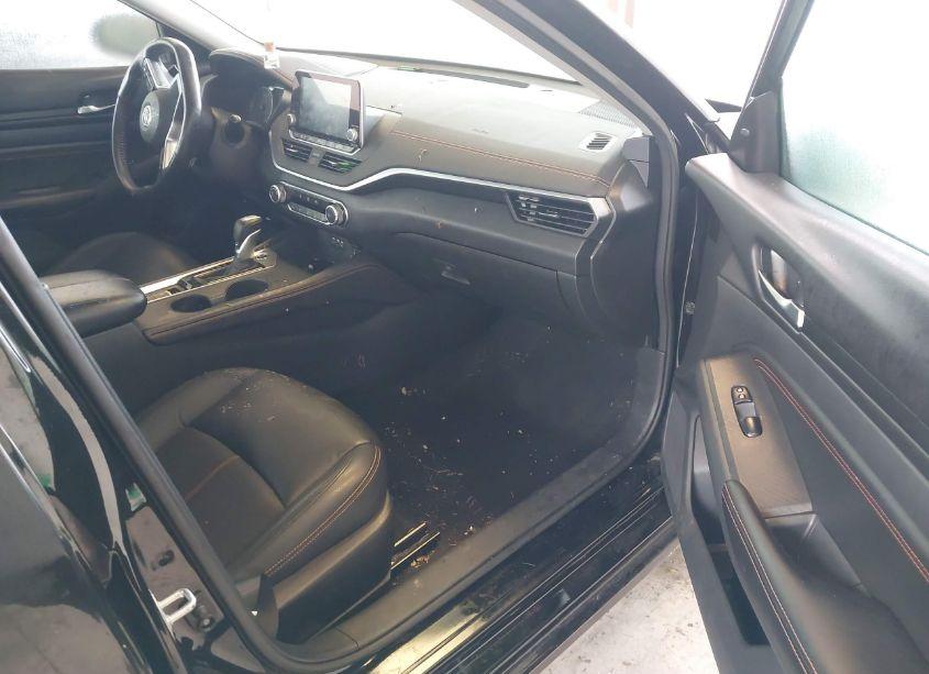 Photo 5 of 2021 Nissan Altima SR INTELLIGENT AWD (VIN 1N4BL4CW3MN337834)