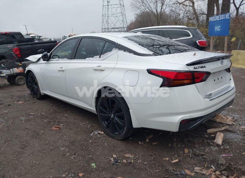 Photo 3 of 2022 Nissan Altima SR INTELLIGENT AWD (VIN 1N4BL4CW3NN303281)