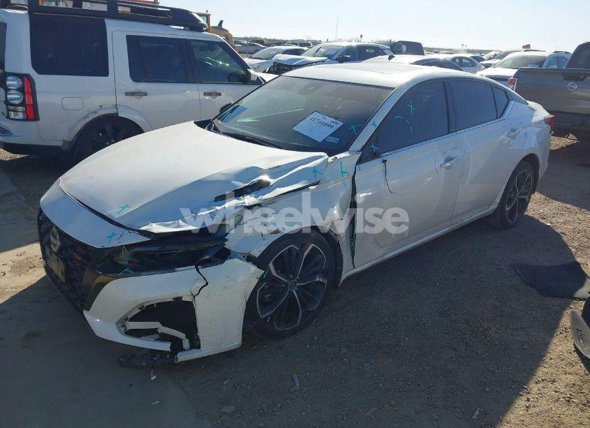 Photo 2 of 2023 Nissan Altima SR INTELLIGENT AWD (VIN 1N4BL4CW3PN303896)