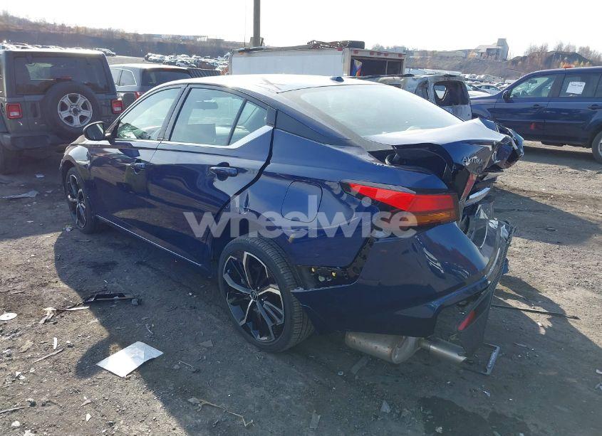 Photo 3 of 2024 Nissan Altima SR INTELLIGENT AWD (VIN 1N4BL4CW3RN302590)