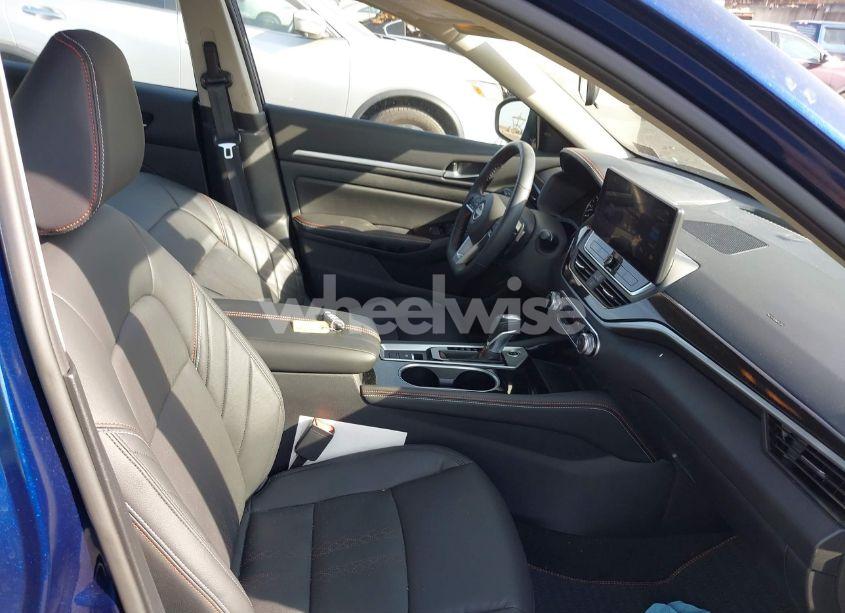 Photo 5 of 2024 Nissan Altima SR INTELLIGENT AWD (VIN 1N4BL4CW3RN302590)