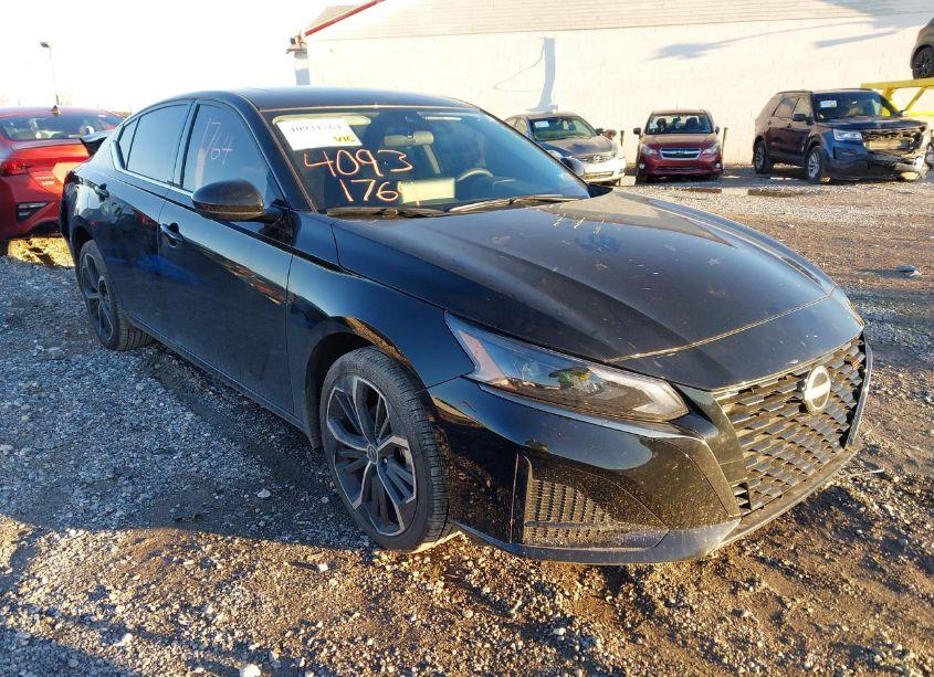 2024 Nissan Altima SR INTELLIGENT AWD (VIN 1N4BL4CW3RN363907) main photo