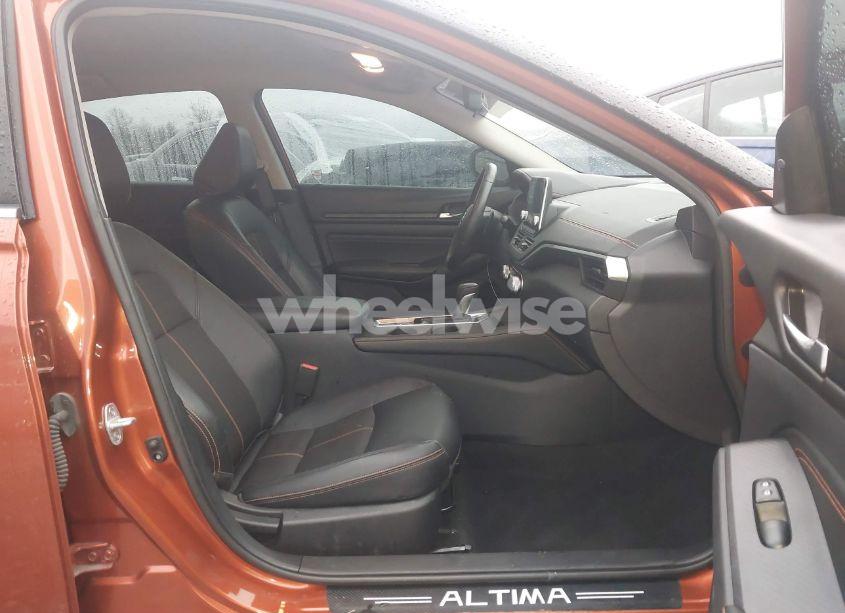 Photo 5 of 2019 Nissan Altima 2.5 SR (VIN 1N4BL4CW4KC168402)