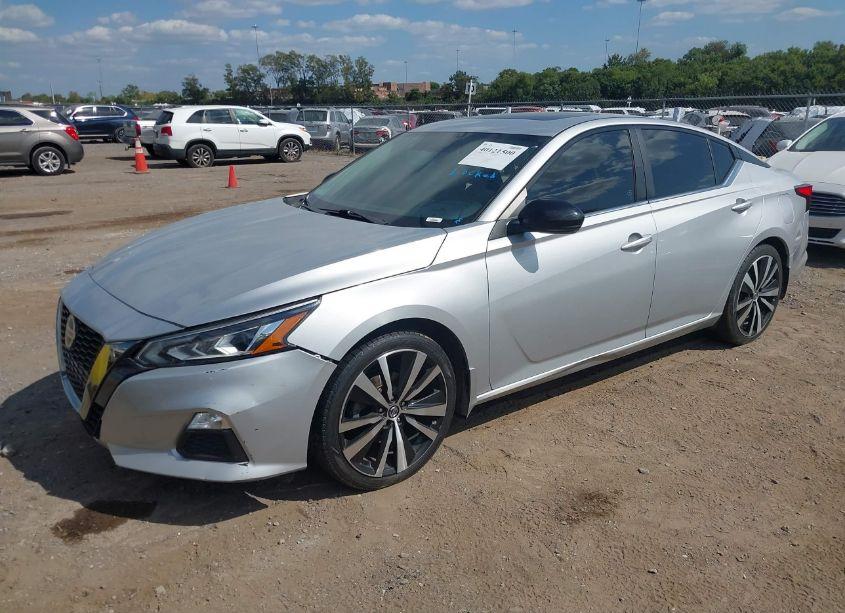 Photo 2 of 2019 Nissan Altima 2.5 SR (VIN 1N4BL4CW4KC177097)