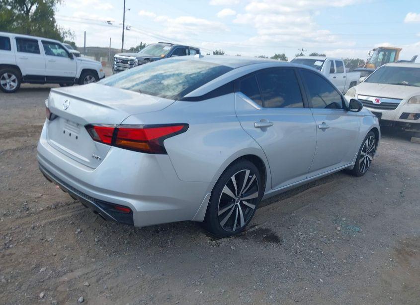 Photo 4 of 2019 Nissan Altima 2.5 SR (VIN 1N4BL4CW4KC177097)