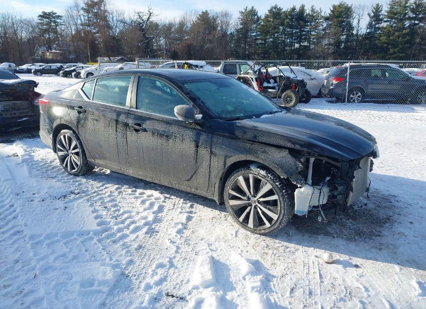 2019 Nissan Altima 2.5 SR (VIN 1N4BL4CW4KC193025) main photo