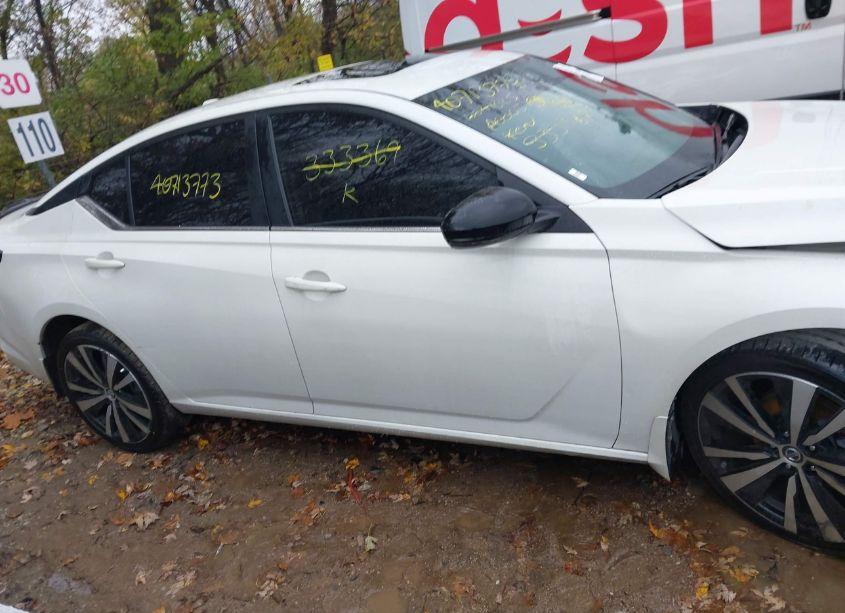 Photo 13 of 2021 Nissan Altima SR (VIN 1N4BL4CW4MN333369)