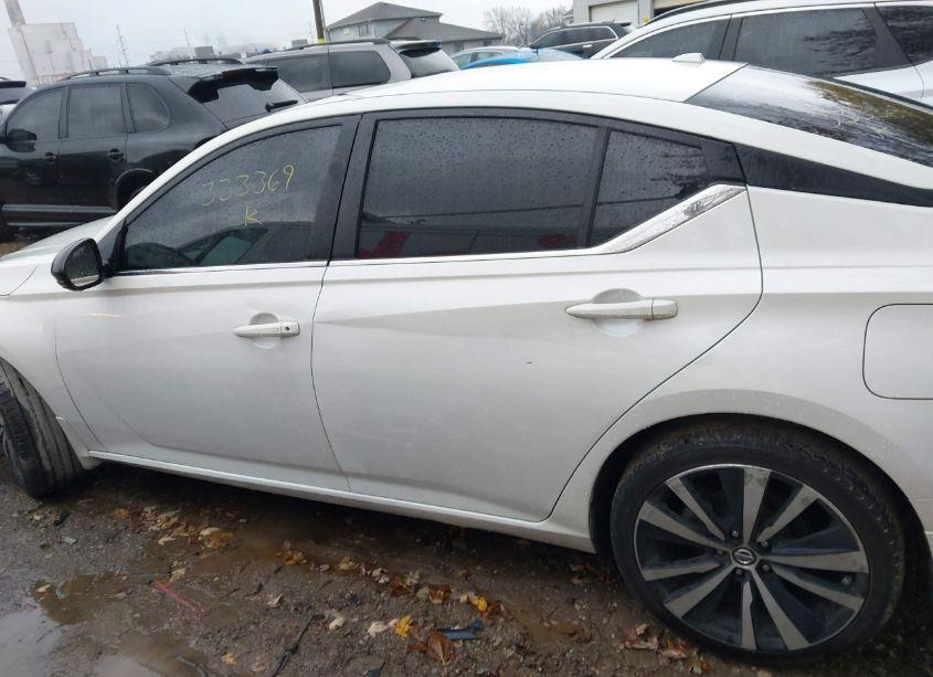Photo 14 of 2021 Nissan Altima SR (VIN 1N4BL4CW4MN333369)