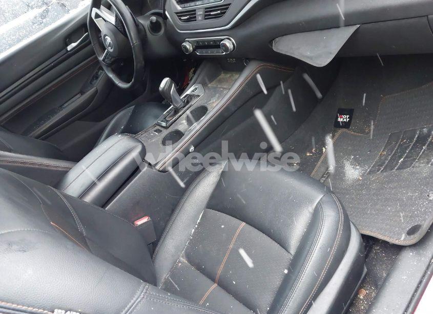 Photo 5 of 2021 Nissan Altima SR INTELLIGENT AWD (VIN 1N4BL4CW4MN346817)