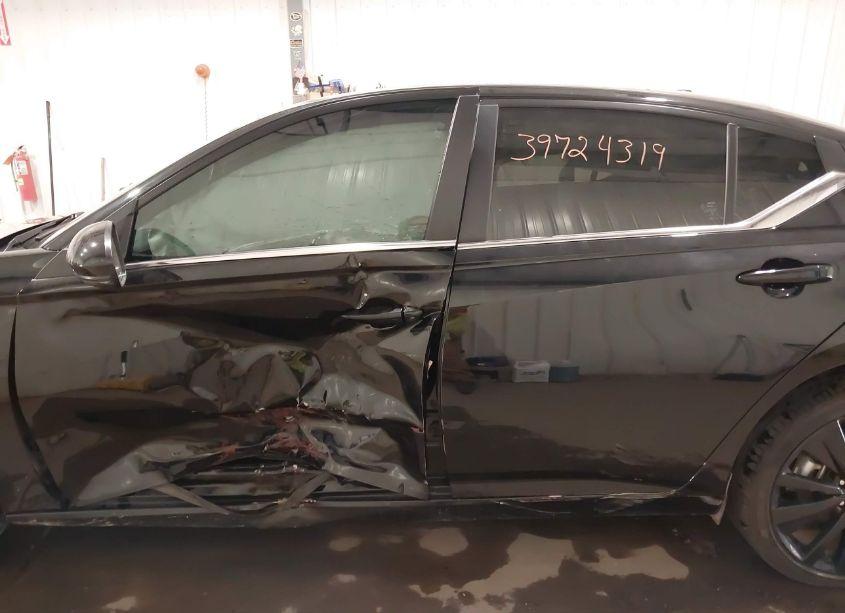 Photo 14 of 2022 Nissan Altima SR INTELLIGENT AWD (VIN 1N4BL4CW4NN341375)