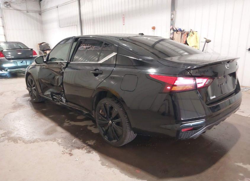 Photo 3 of 2022 Nissan Altima SR INTELLIGENT AWD (VIN 1N4BL4CW4NN341375)