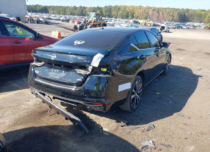 Photo 4 of 2022 Nissan Altima SR INTELLIGENT AWD (VIN 1N4BL4CW4NN357978)