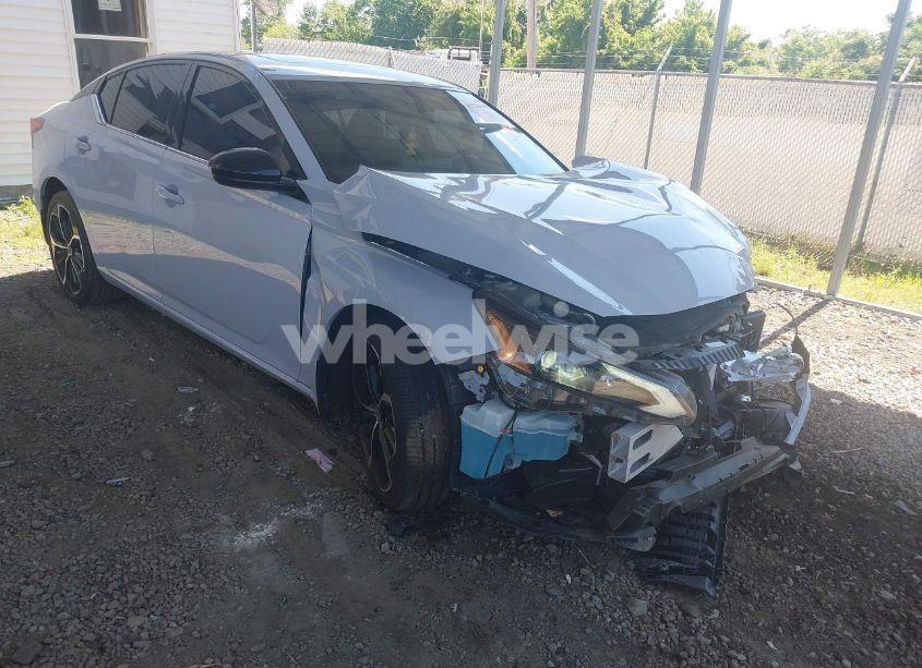 2023 Nissan Altima SR INTELLIGENT AWD (VIN 1N4BL4CW4PN383905) main photo