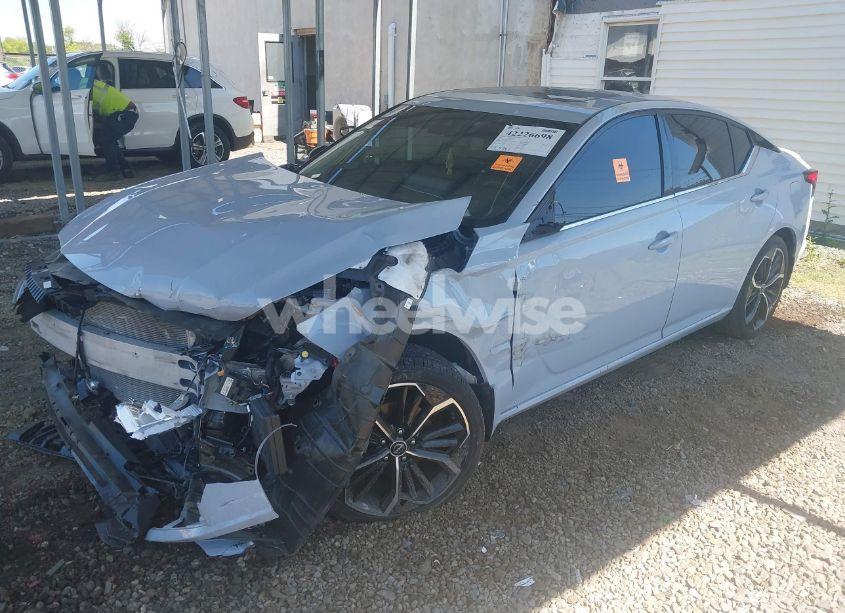 Photo 2 of 2023 Nissan Altima SR INTELLIGENT AWD (VIN 1N4BL4CW4PN383905)