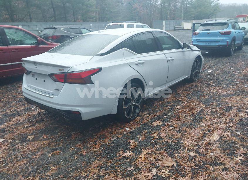 Photo 4 of 2023 Nissan Altima SR INTELLIGENT AWD (VIN 1N4BL4CW4PN425084)