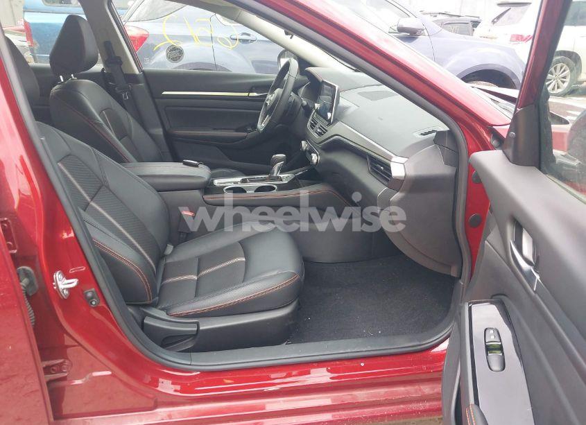 Photo 5 of 2024 Nissan Altima SR INTELLIGENT AWD (VIN 1N4BL4CW4RN339034)